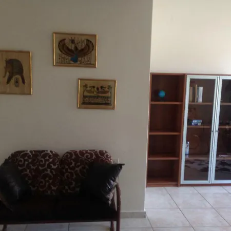 Lejlighed Cosy Flat Near The Beach Néa Ankhíalos